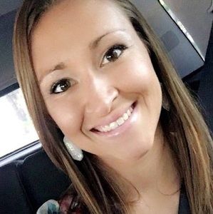 Meet your Posher, Carly